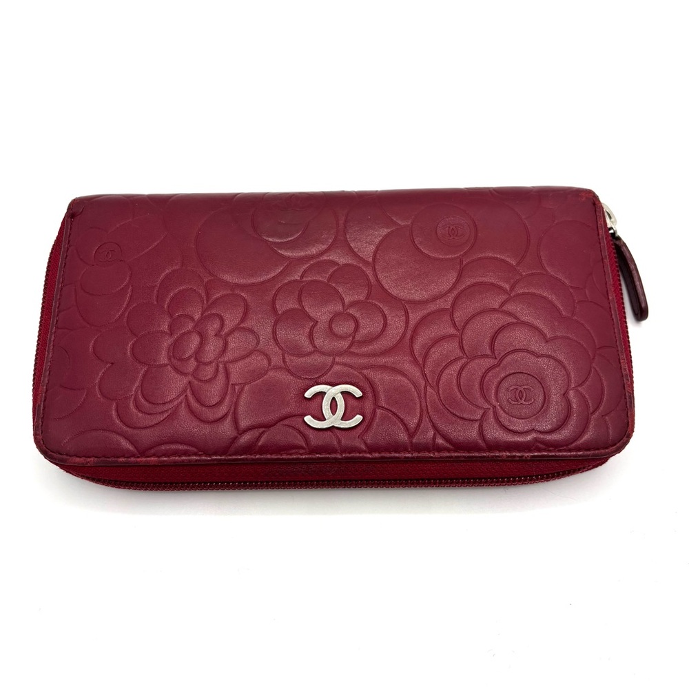 Chanel Red Camelia Zip Around Leather‎ Wallet